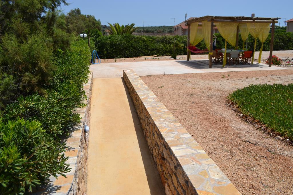 Esperides Apartment Marathopoli Bagian luar foto